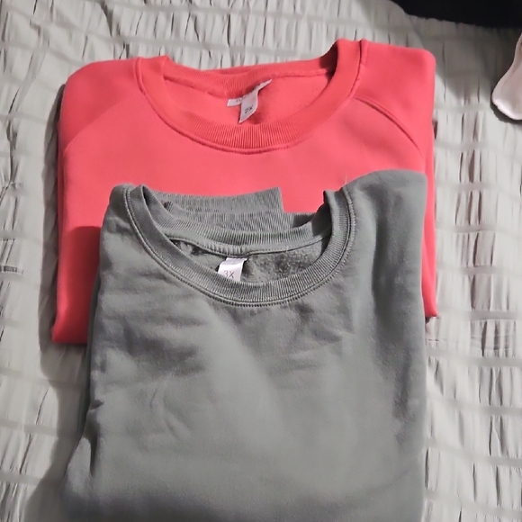 Womens 2x & 3x Sweatshirts - Picture 1 of 1